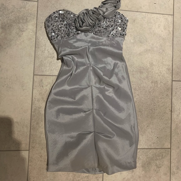 Formal/cocktail dress - Picture 5 of 8